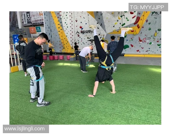 南京攀岩队的训练节奏与比赛表现深度对比分析