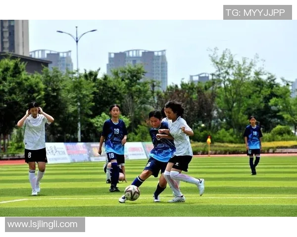 激情四溢的绿茵战场 足球赛事带来无限精彩与挑战