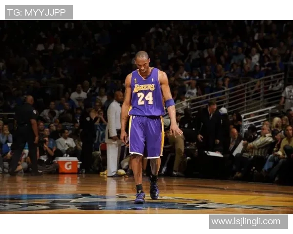 2009年NBA总决赛第三场湖人与魔术的激烈对决回顾与精彩瞬间分析